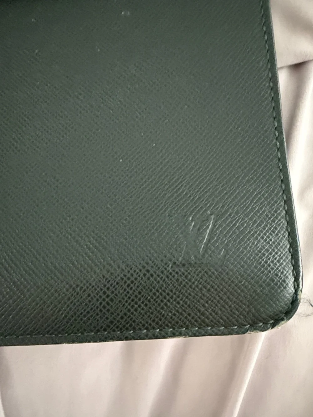 Louis Vuitton - Picture 8 of 8